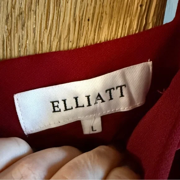 NWT Elliatt Evanora Flower Appliqué Gown Red Sz Large - Picture 9 of 11